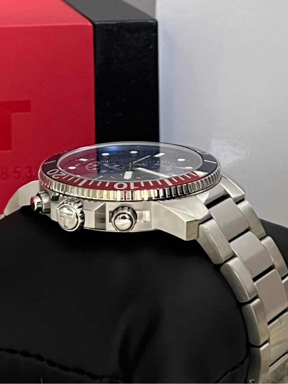 T120.417.11.041.03 - Tissot Men’s Seastar 1000 Quartz Chronograph Watch - Picture 5 of 12